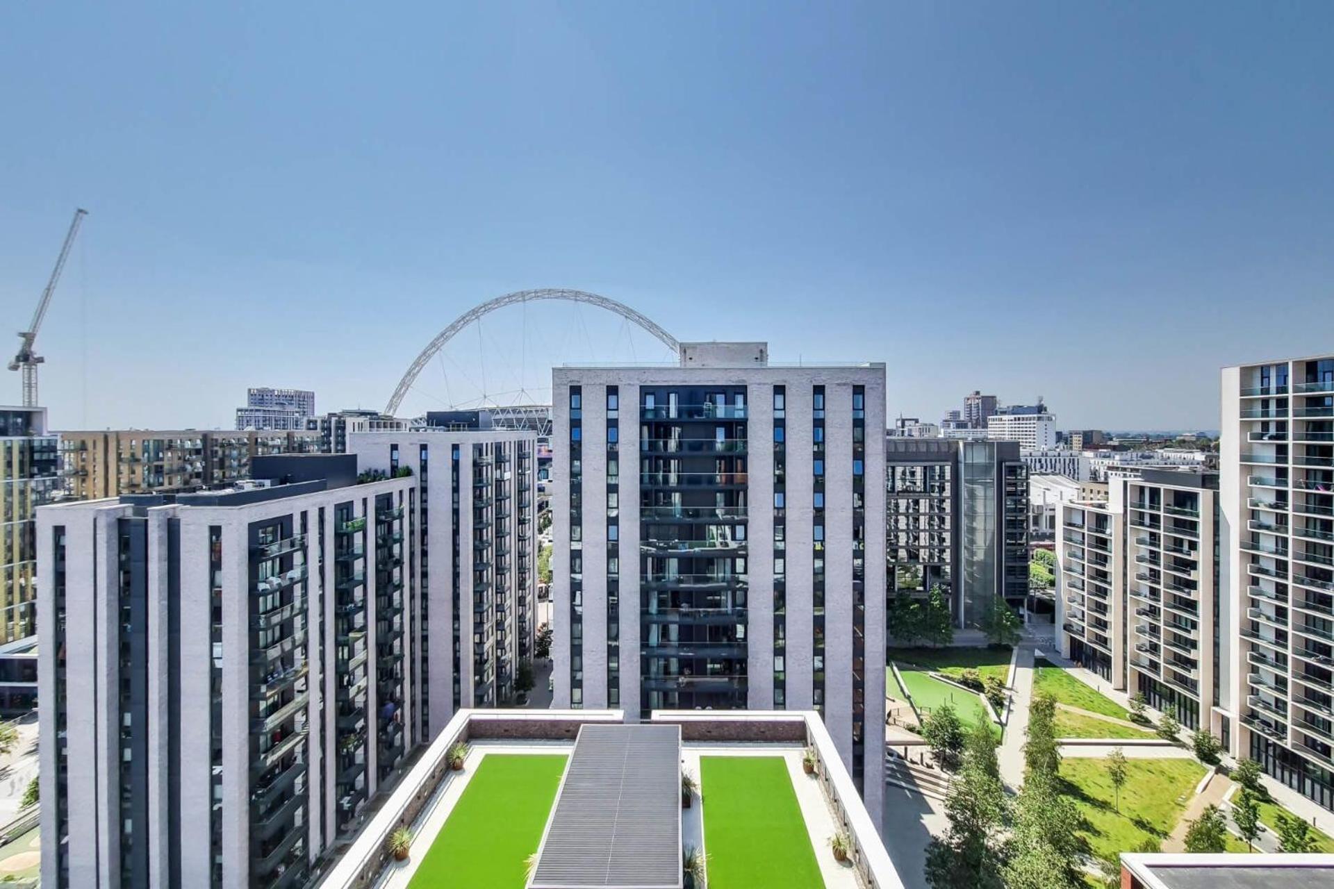 Botanical-Inspired Apartments At Repton Gardens Right In The Heart Of Wembley Park London Kültér fotó