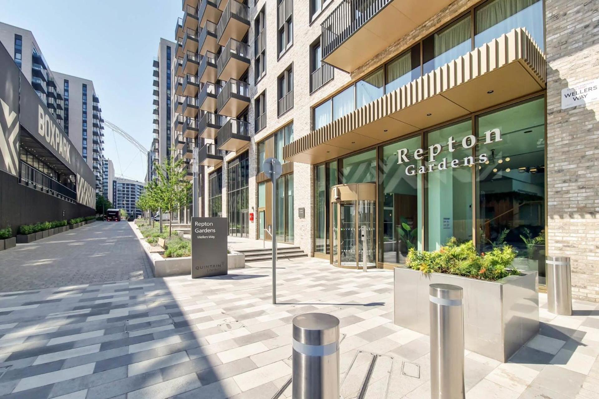 Botanical-Inspired Apartments At Repton Gardens Right In The Heart Of Wembley Park London Kültér fotó