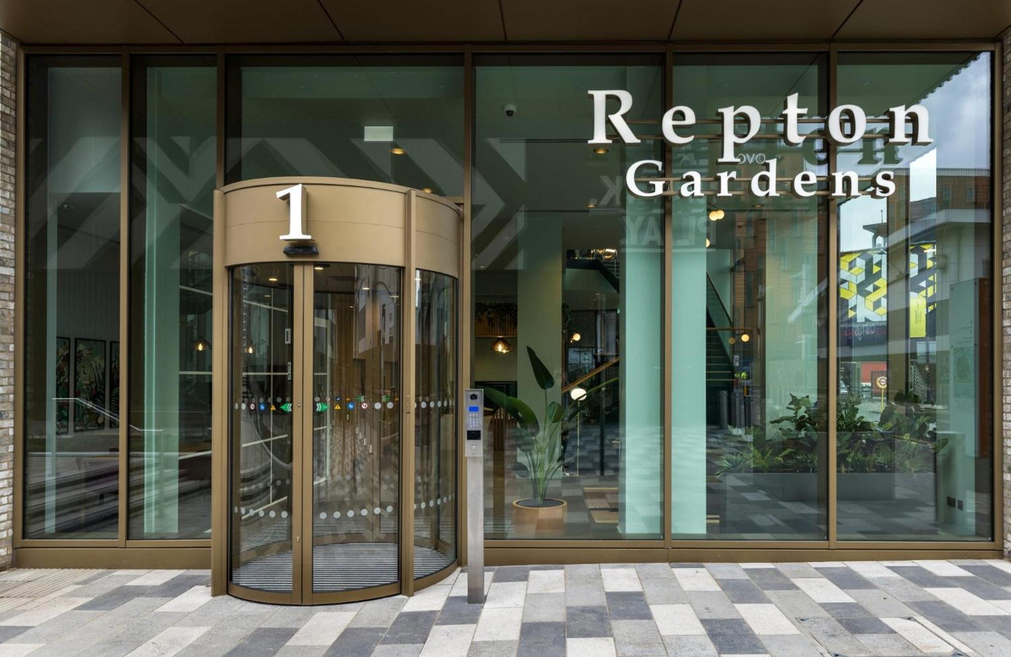 Botanical-Inspired Apartments At Repton Gardens Right In The Heart Of Wembley Park London Kültér fotó