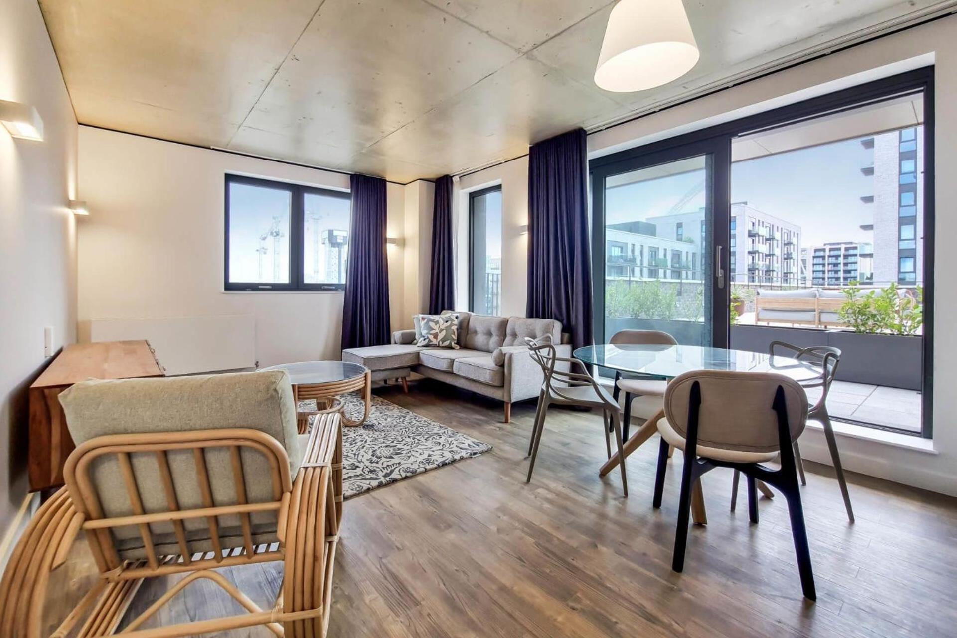 Botanical-Inspired Apartments At Repton Gardens Right In The Heart Of Wembley Park London Kültér fotó