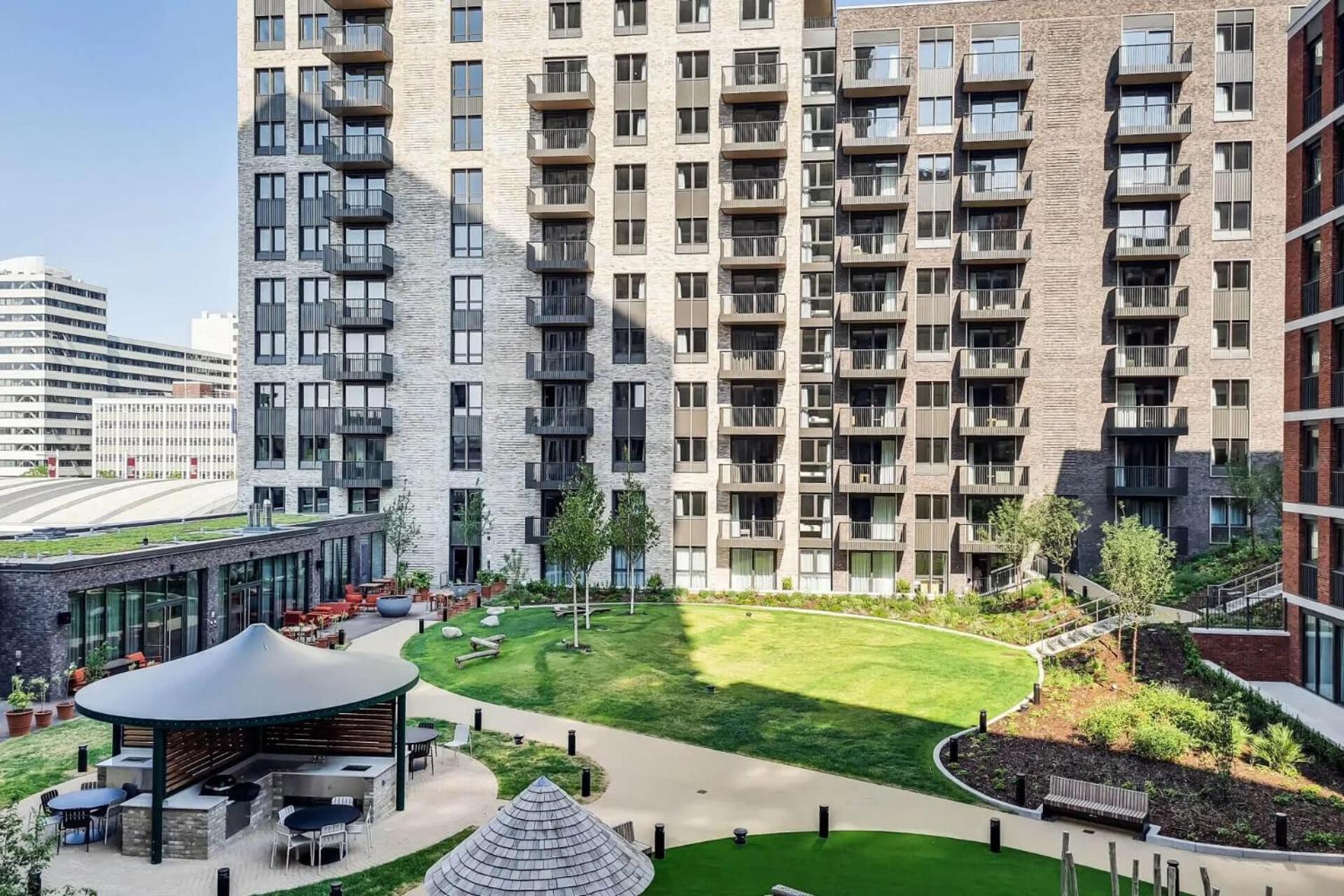 Botanical-Inspired Apartments At Repton Gardens Right In The Heart Of Wembley Park London Kültér fotó